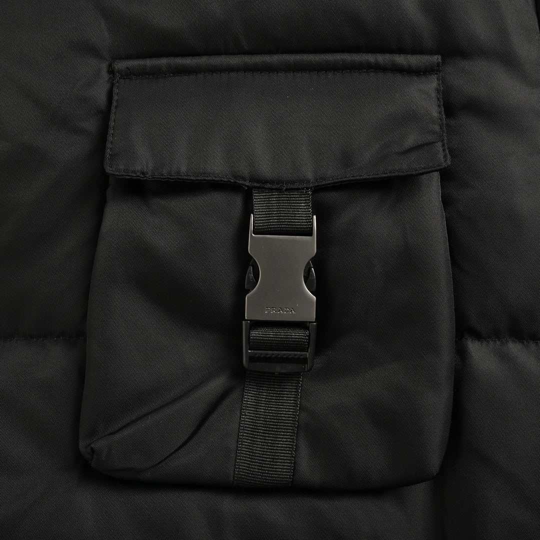 chest lock down jacket